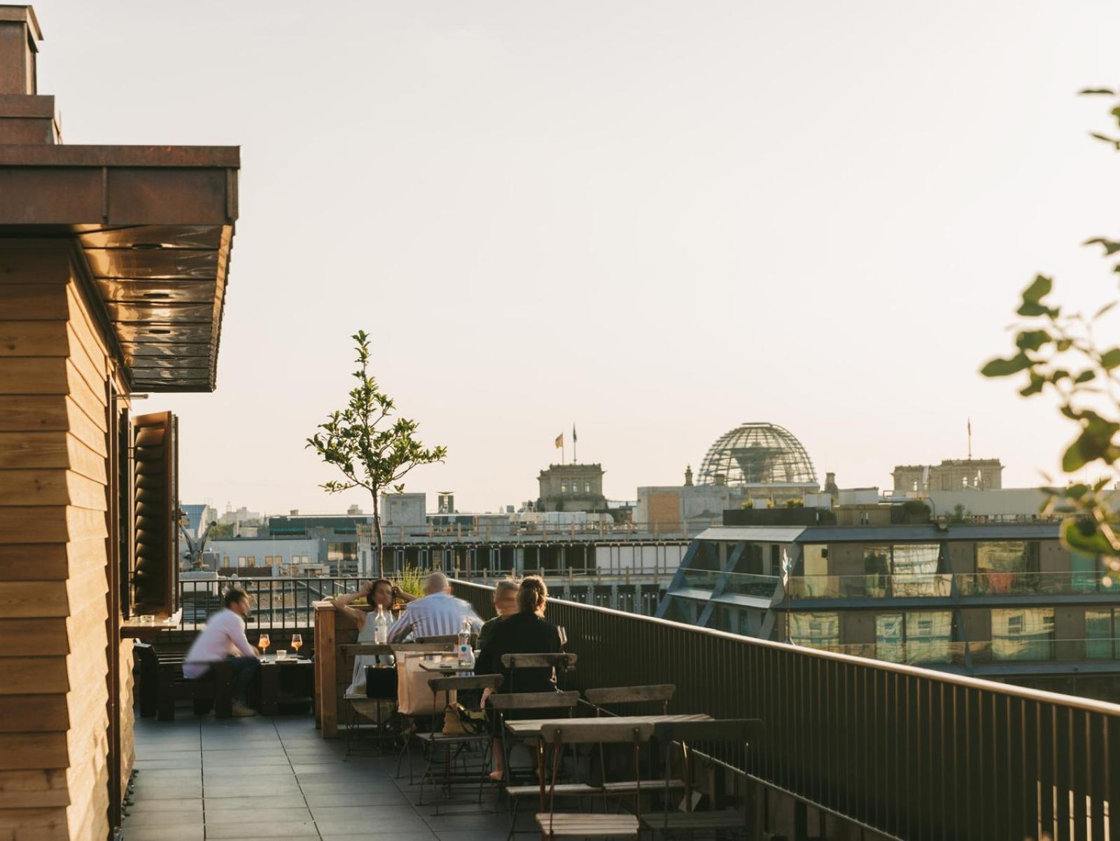 Boutique Hotel Chateau Royal Berlin Exterior foto The rooftop bar at the Standard London