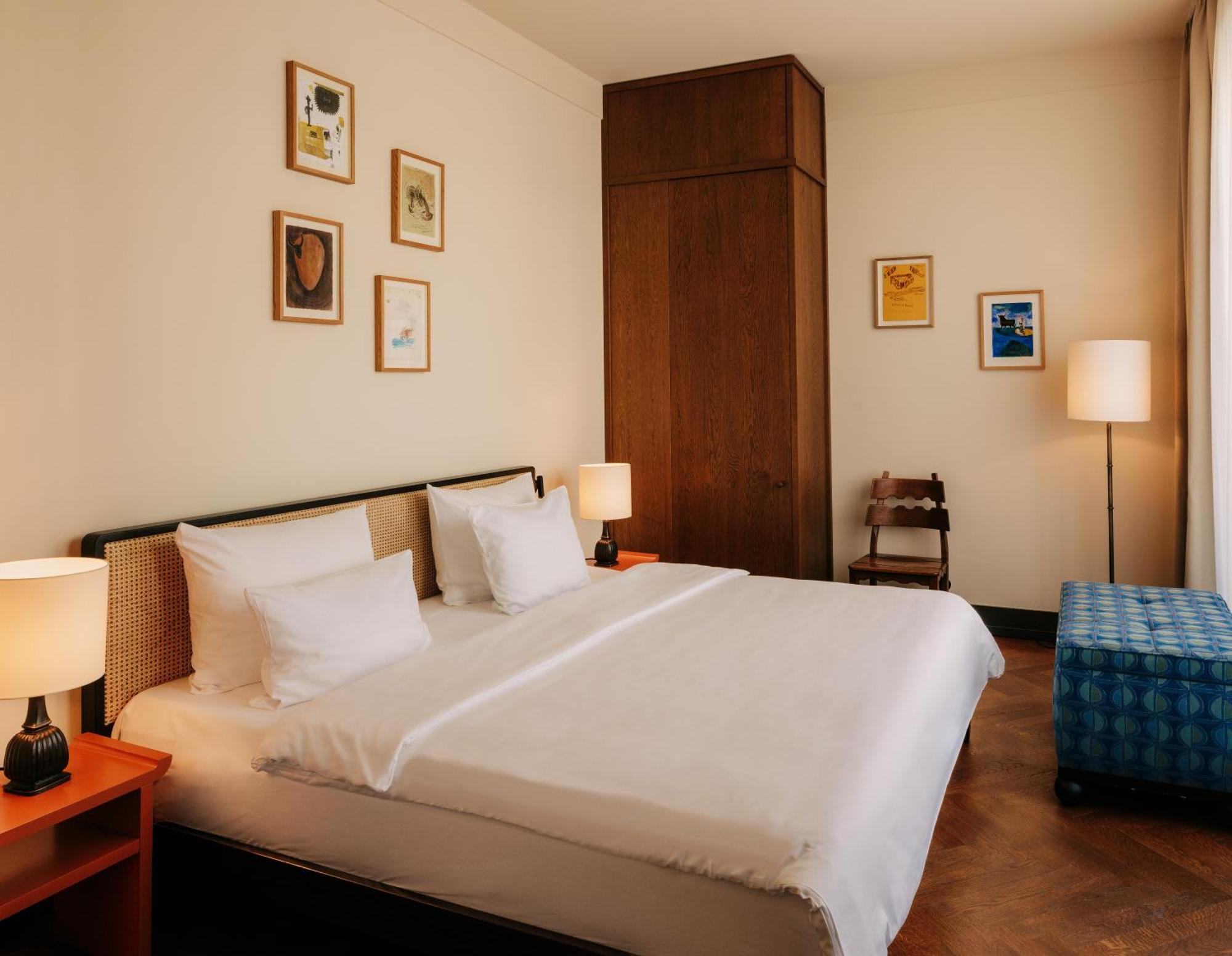 Boutique Hotel Chateau Royal Berlin Exterior foto A bedroom at the hotel